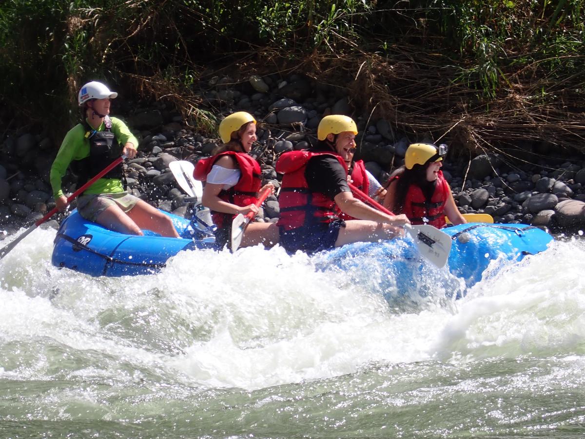 Pacuare River Lodge Bajo Tigre ภายนอก รูปภาพ