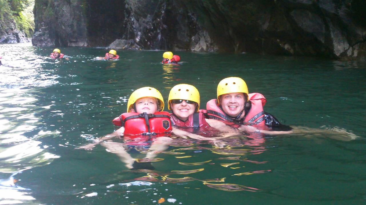 Pacuare River Lodge Bajo Tigre ภายนอก รูปภาพ